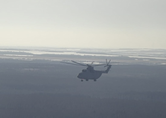 Уникальная операция по доставке гусеничного бульдозера ТМ10.11 ГСТ10 в район обвала горных пород проведена летчиками армейской авиации