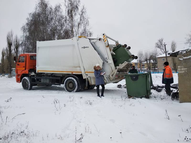 Региональные коммунальщики протестировали мусоровоз МКЗ 50-16 в действии