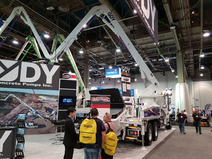 DY Corporation представила на выставке WOC новые модели автобетононасосов
