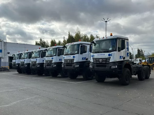 Российская строительная компания приобрела полноприводные тягачи КАМАЗ-65954