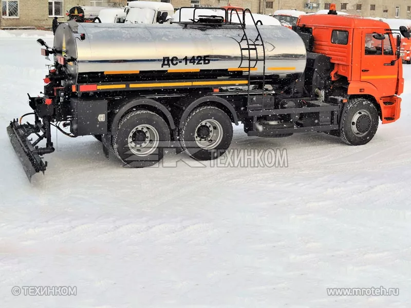 Автогудронатор ДС-142Б