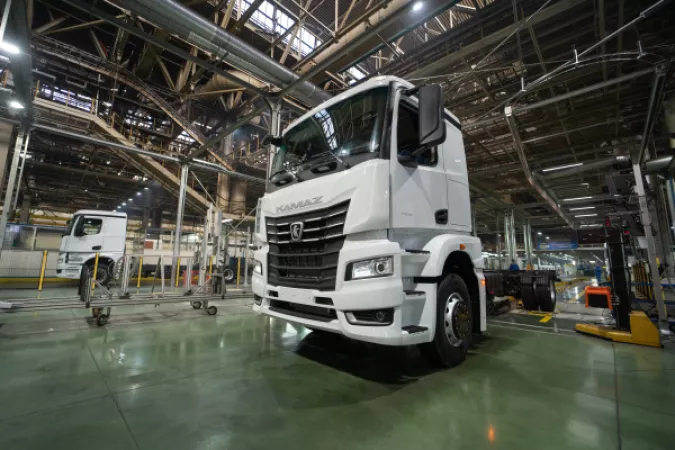 На «КАМАЗе» выпущен первый среднетоннажник поколения К5