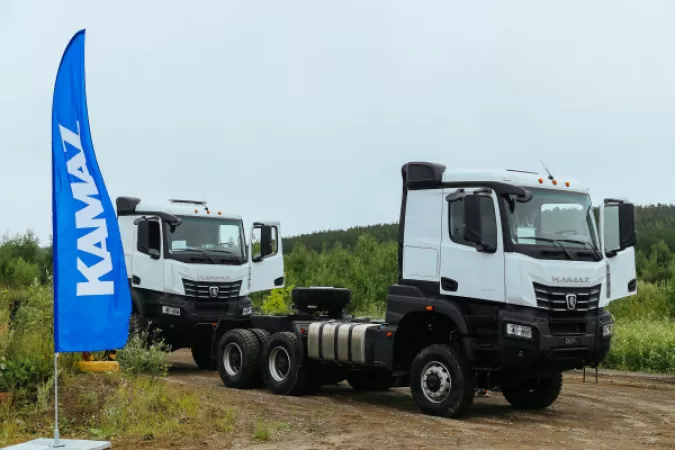 В Екатеринбурге оценили преимущества новейшей автотехники КАМАЗ