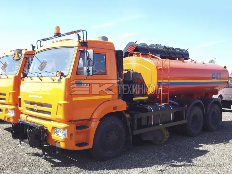 Комбинированная дорожная машина КО-823