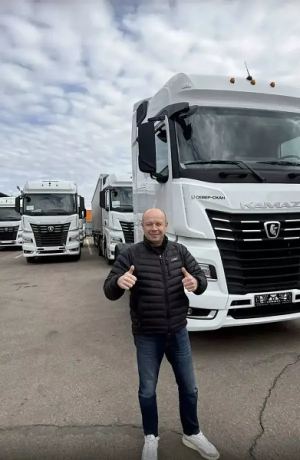 Партия магистральных тягачей КАМАЗ-54901 поставлена в адрес ТЭК «КЕНТАВР»