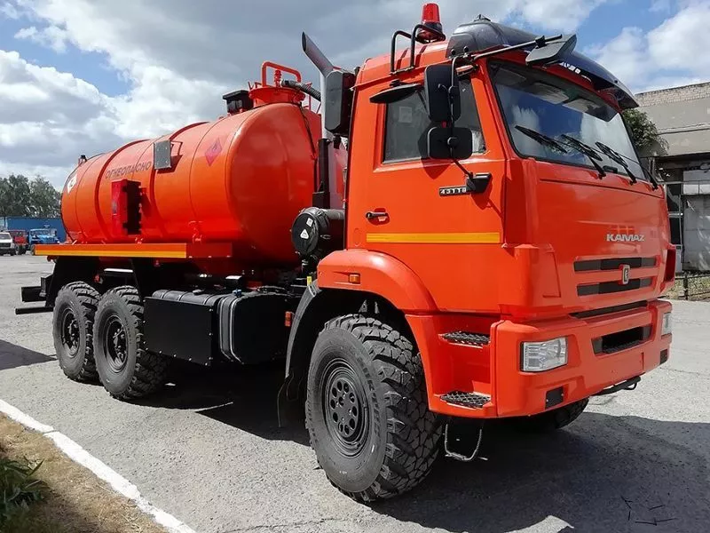 Автоцистерна АКНОД-10 мод. 7074А0-60 на шасси КАМАЗ-43118