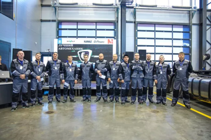 Лучший автомеханик дилерской сети «КАМАЗа» работает в ПСК «Омскдизель»