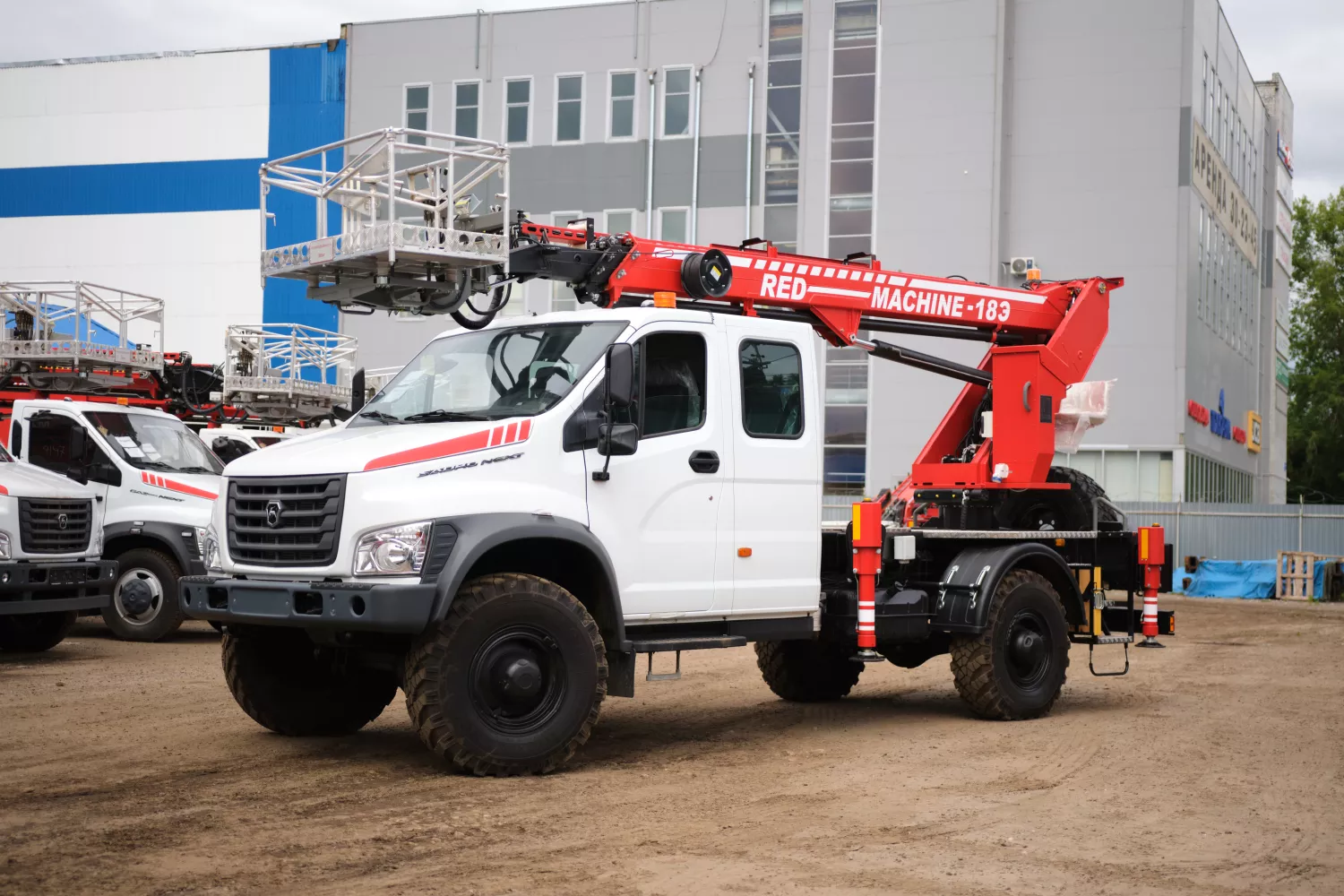 Автогидроподъемник Red Machine/18 на базе ГАЗ C42A43