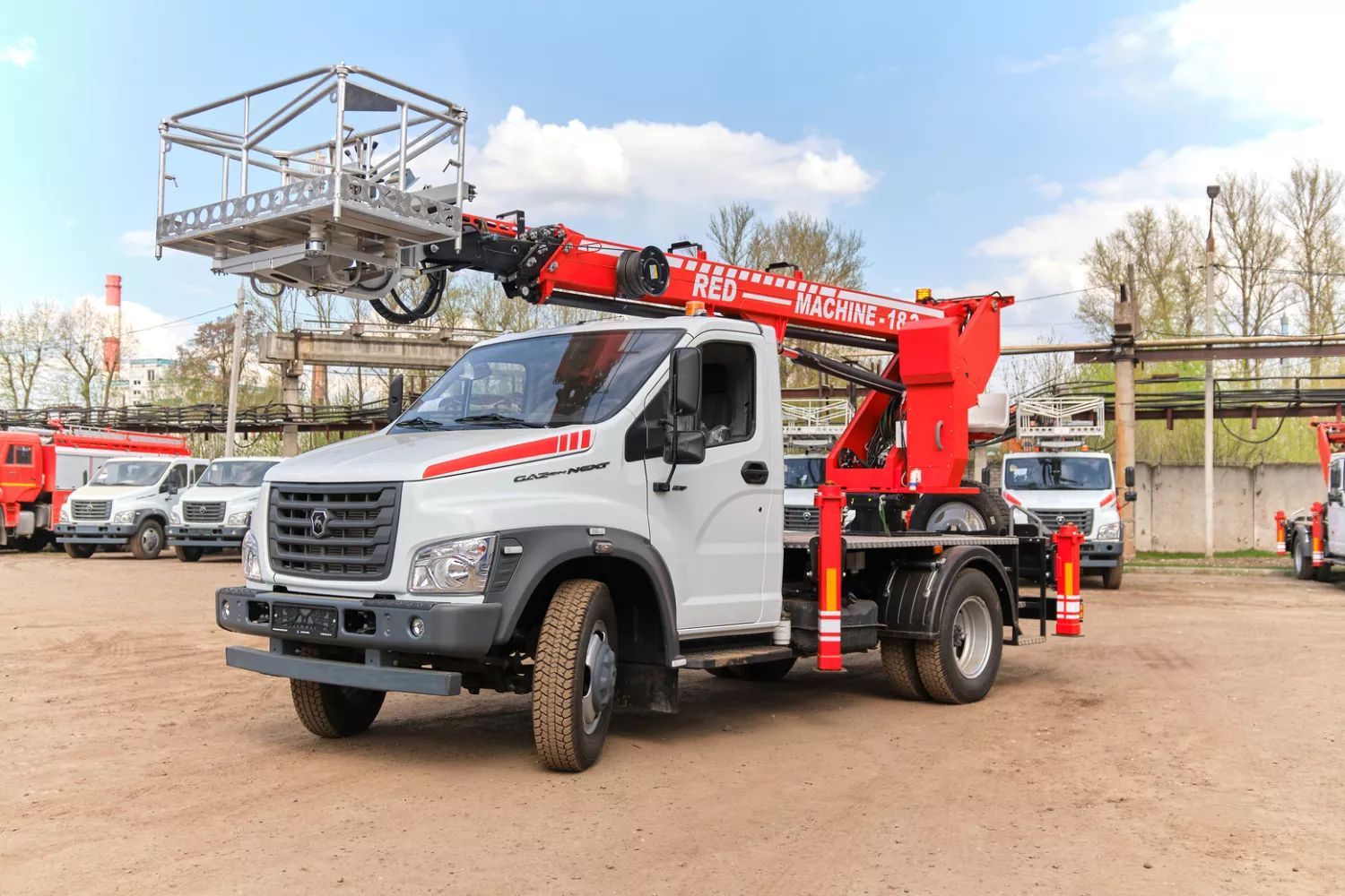Автогидроподъемник Red Machine/18 на базе ГАЗ C41R13