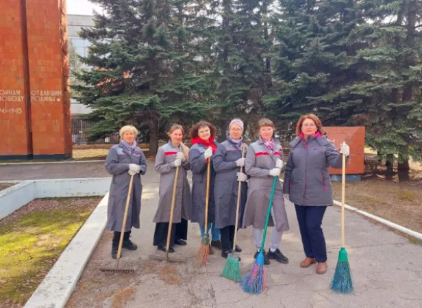 Группа ОАТ организовала субботники на предприятиях