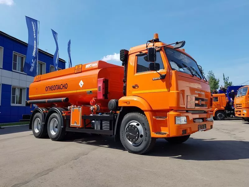 Автотопливозаправщик CHAMELEON-12-2 на шасси КАМАЗ 65115