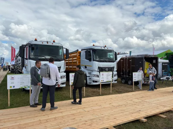 «КАМАЗ» презентовал сельхозтехнику на Чемпионате России по пахоте