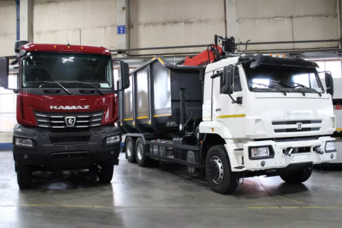 «КАМАЗ» презентовал новейшую автотехнику столичному оператору по обращению с ТКО