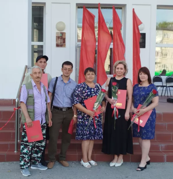 Награждены сотрудники предприятий Группы ОАТ