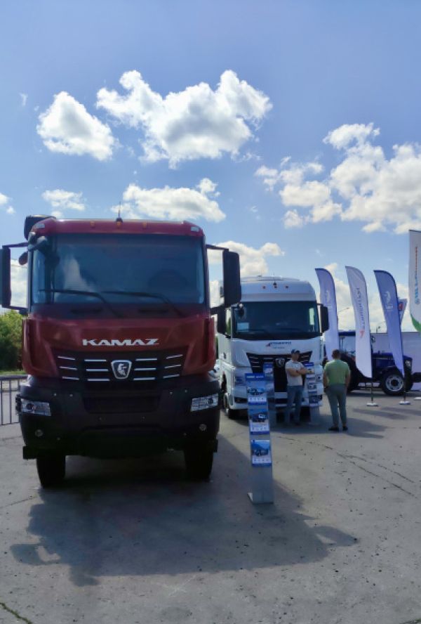 Автотехника КАМАЗ на выставке в Чебоксарах