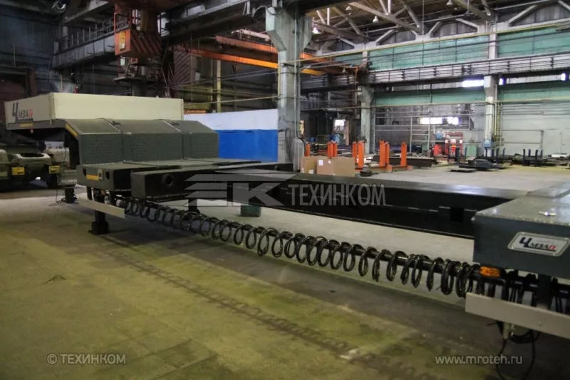 Полуприцеп-тяжеловоз ЧМЗАП-93371-035