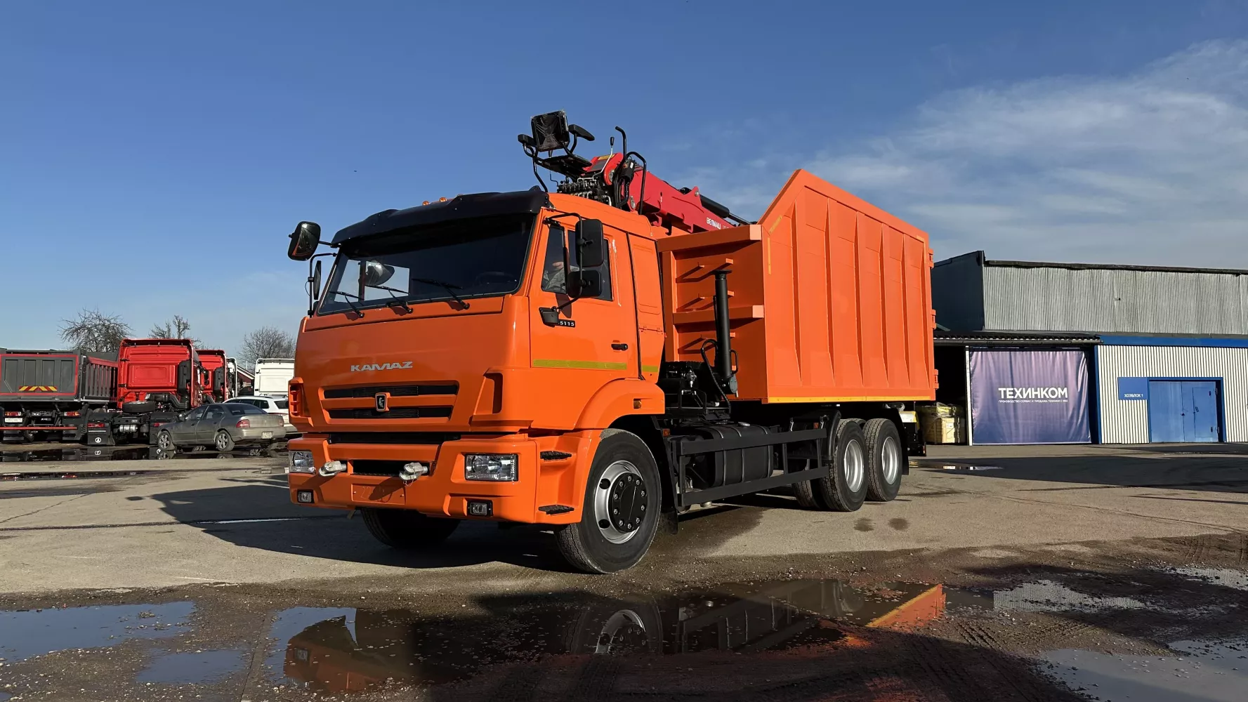 Ломовоз на шасси КАМАЗ 65115-3094-48 с КМУ