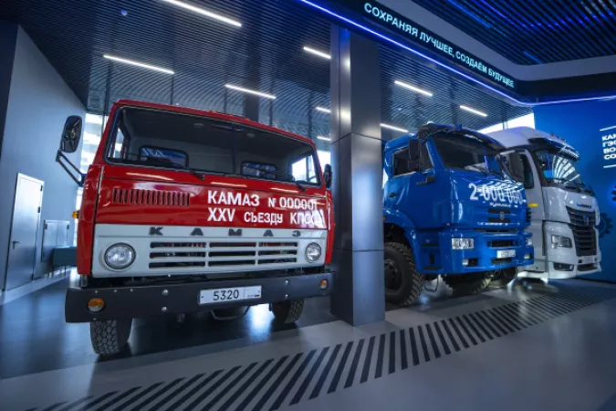 Первому автомобилю КАМАЗ исполнилось 50 лет