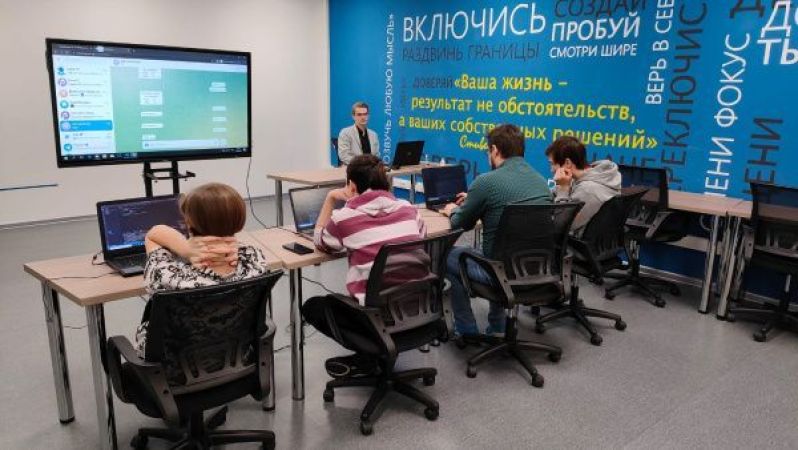 В «ЦОБе» прошло обучение школьников программированию