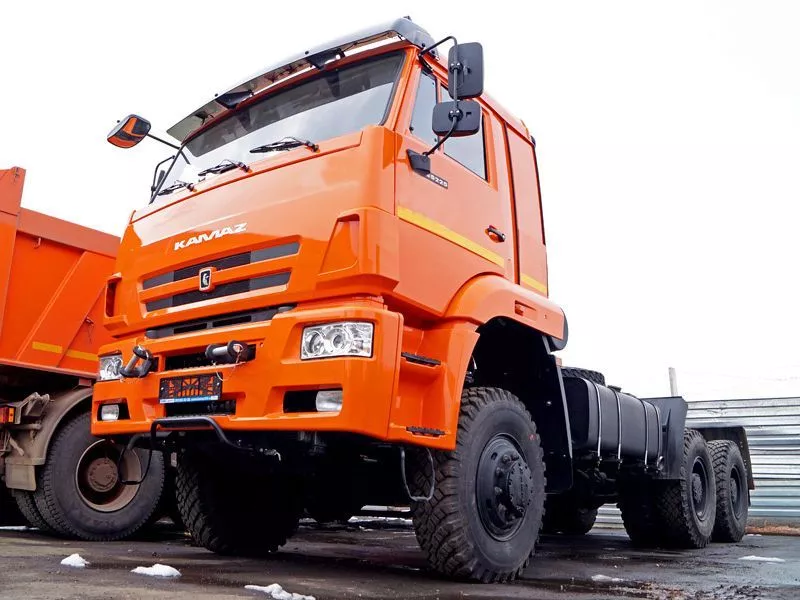 Седельный тягач КАМАЗ 65225