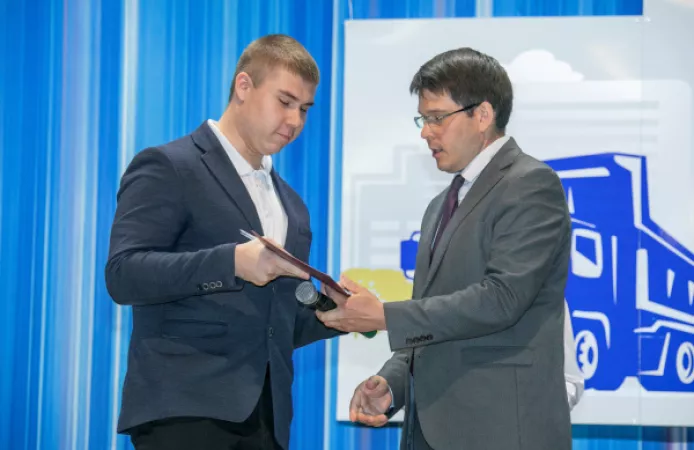 Выпускникам «Профессионалитета» вручили дипломы