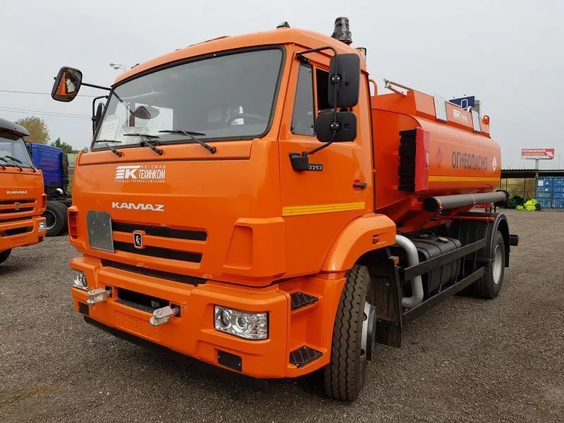 Автотопливозаправщик CHAMELEON-8.5 на шасси КАМАЗ 43253