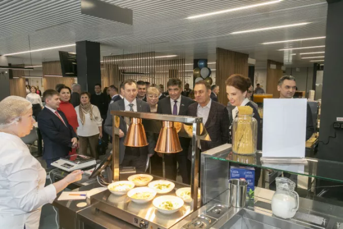 В Научно-техническом центре открылась обновлённая столовая