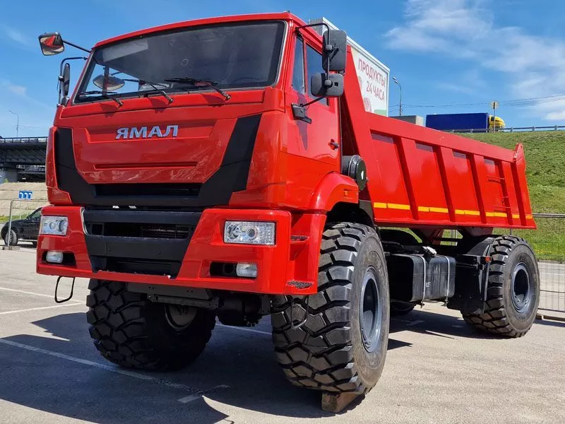 Самосвал ЯМАЛ В-4520 с шарнирно-сочленённой рамой