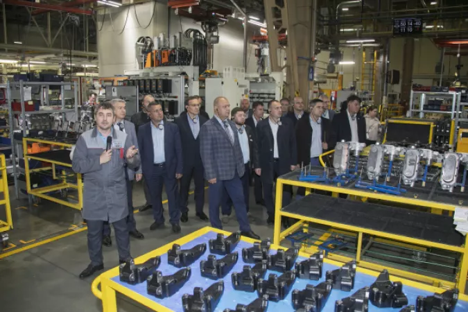 Представители холдинга «ТАГРАС» посетили «КАМАЗ»