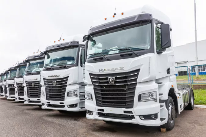 20 автомобилей КАМАЗ-54901 пополнили автопарк санкт-петербургского перевозчика