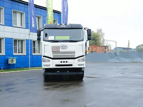  Автотопливозаправщик Chameleon-15 на шасси FAW J6 CA3250