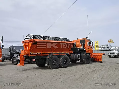 Комбинированная дорожная машина Р-43118