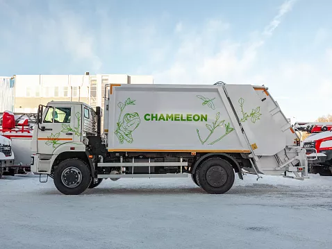 Мусоровоз с задней загрузкой Chameleon МТБ-16. На шасси КАМАЗ-53605.