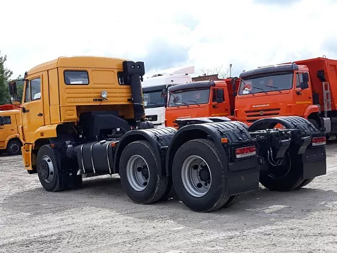 Седельный тягач КАМАЗ 65116