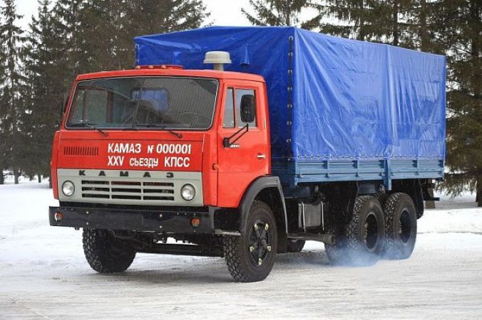 16 февраля 2023 года исполнилось 47 лет первому грузовику КАМАЗ