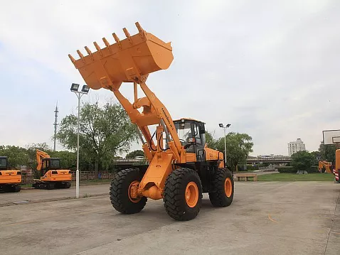 Фронтальный погрузчик Lonking CDM853N