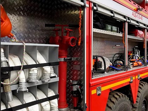 Автоцистерна пожарная АЦБ-5.0-40 (6370)