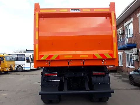 Самосвал КАМАЗ-65802