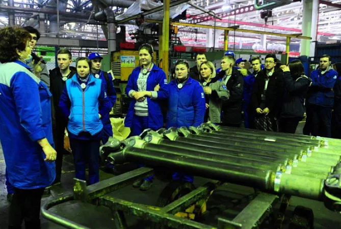 «День новичка» для молодых камазовцев