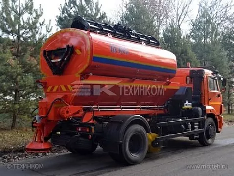 Комбинированная дорожная машина КО-806