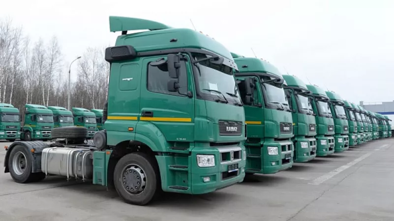 «КАМАЗ» передал «ИТЕКО» в лизинг 500 автопоездов