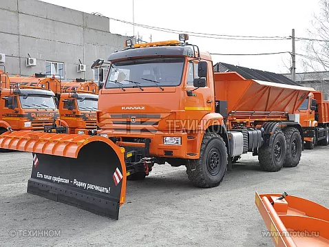 Комбинированная дорожная машина Р-43118