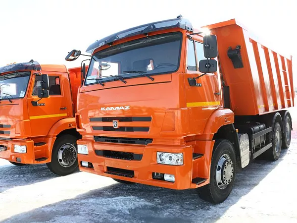 Самосвал КАМАЗ на автопробеге по Татарстану