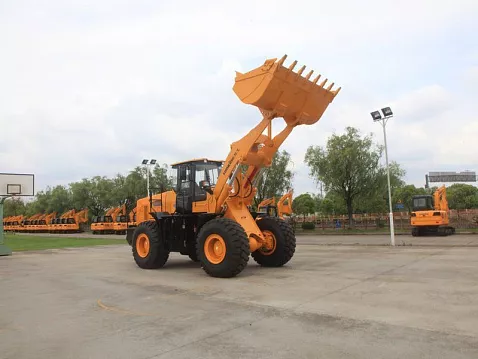 Фронтальный погрузчик Lonking CDM856