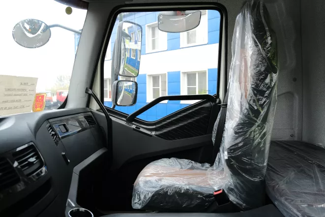  Автотопливозаправщик Chameleon-15 на шасси FAW J6 CA3250