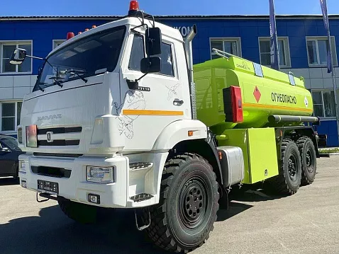 Автотопливозаправщик CHAMELEON-11 на шасси КАМАЗ 43118