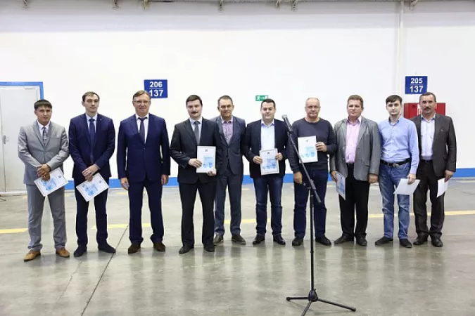 Гендиректор «КАМАЗа» встретился с создателями КАМАЗ-54901
