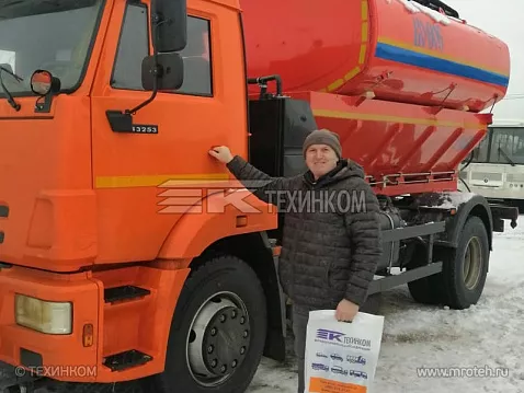 Комбинированная дорожная машина КО-806-01