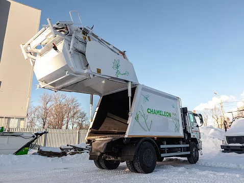 Мусоровоз с задней загрузкой Chameleon МТБ-16. На шасси КАМАЗ-53605.