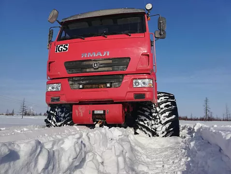 Бортовой автомобиль вездеход ЯМАЛ 6320
